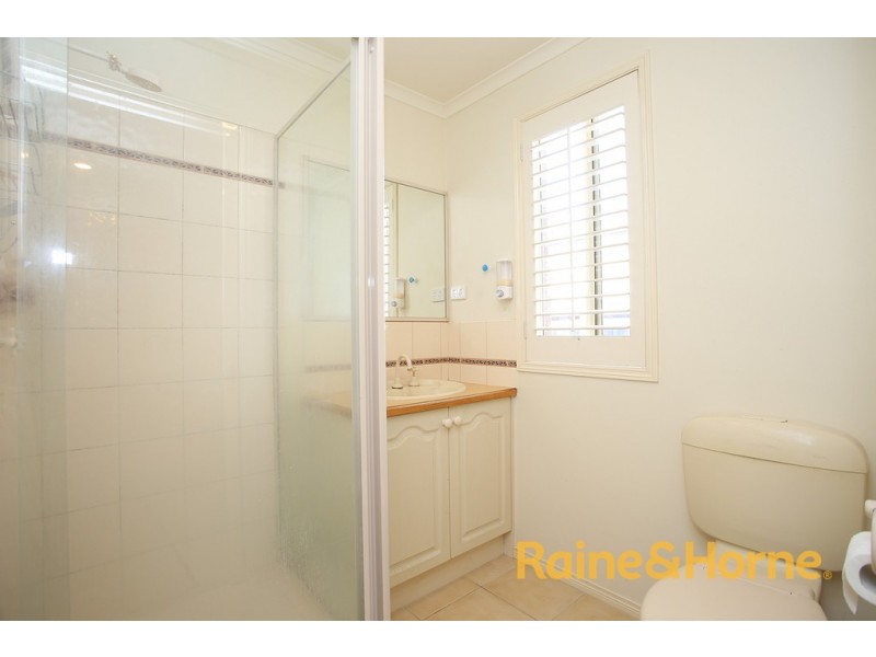 10 Kalastaire Grove, Berwick VIC 3806
