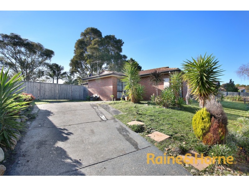 42 Rowellyn Avenue, Carrum Downs VIC 3201