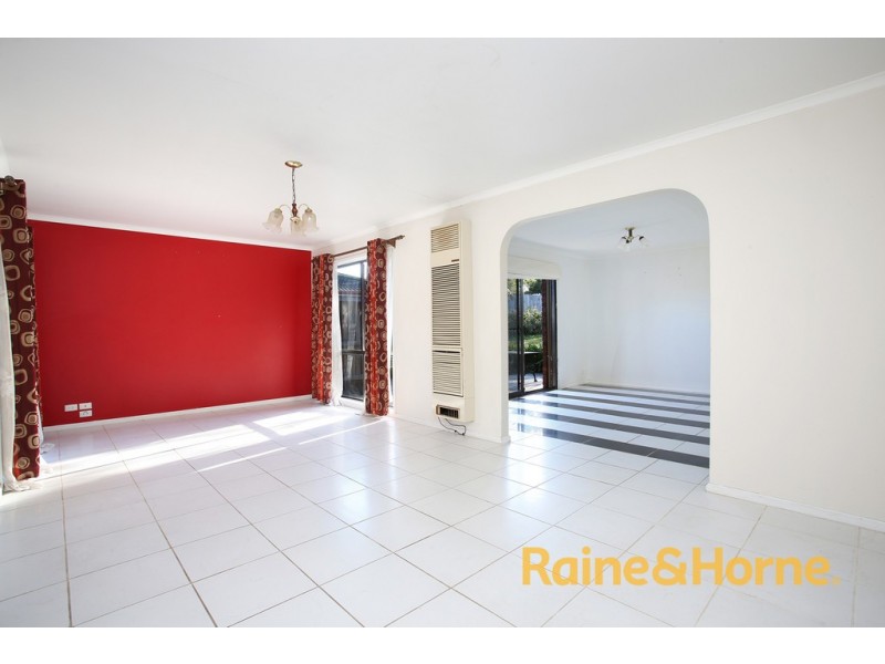 42 Rowellyn Avenue, Carrum Downs VIC 3201