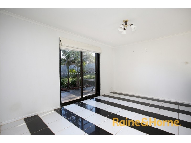 42 Rowellyn Avenue, Carrum Downs VIC 3201