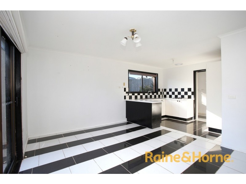 42 Rowellyn Avenue, Carrum Downs VIC 3201