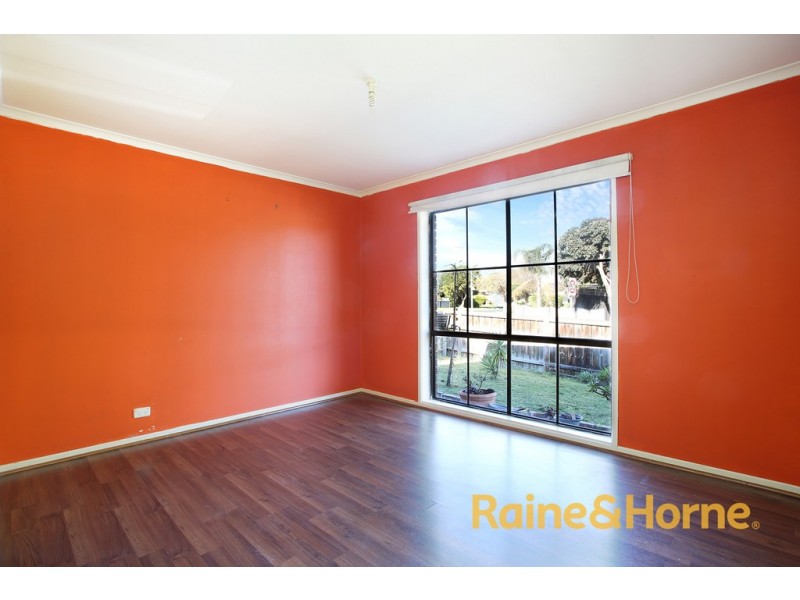 42 Rowellyn Avenue, Carrum Downs VIC 3201