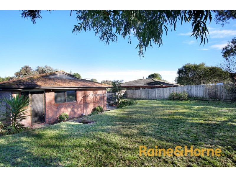 42 Rowellyn Avenue, Carrum Downs VIC 3201