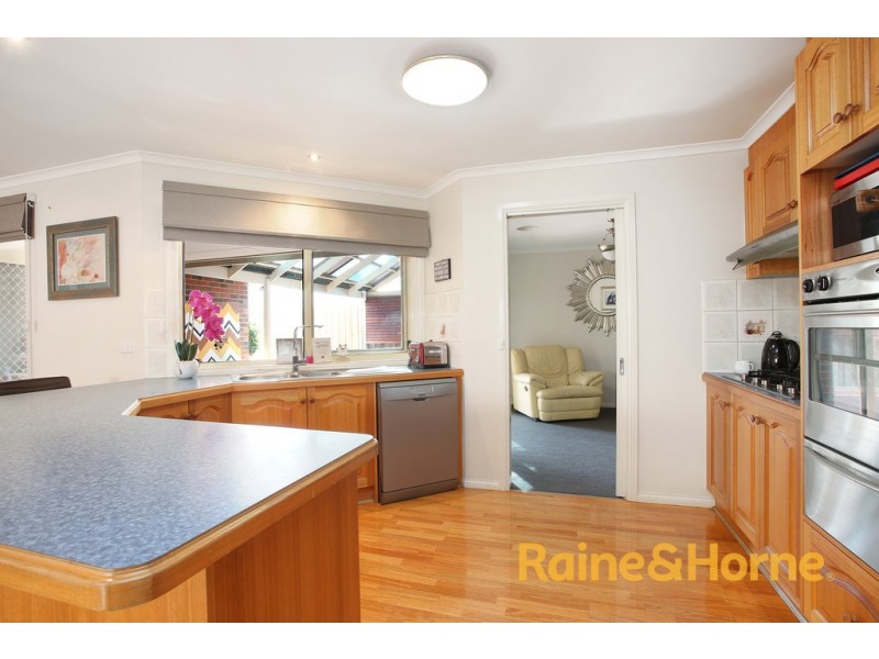 26 Mayfair Crescent, Narre Warren VIC 3805