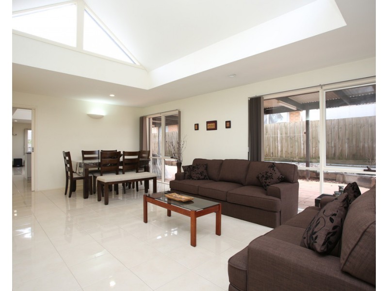 8 Teal Court, Narre Warren South VIC 3805