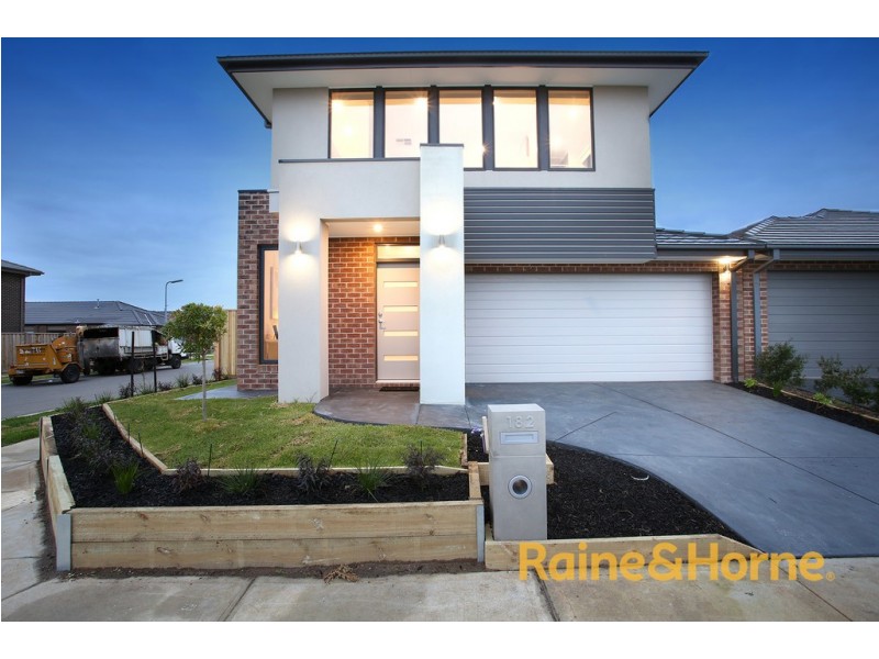 182 Alisma Boulevard, Cranbourne North VIC 3977