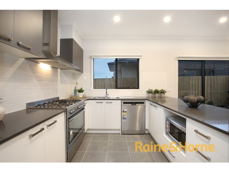 182 Alisma Boulevard, Cranbourne North VIC 3977