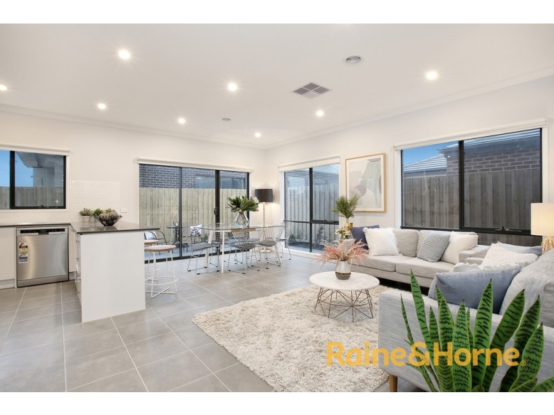 182 Alisma Boulevard, Cranbourne North VIC 3977