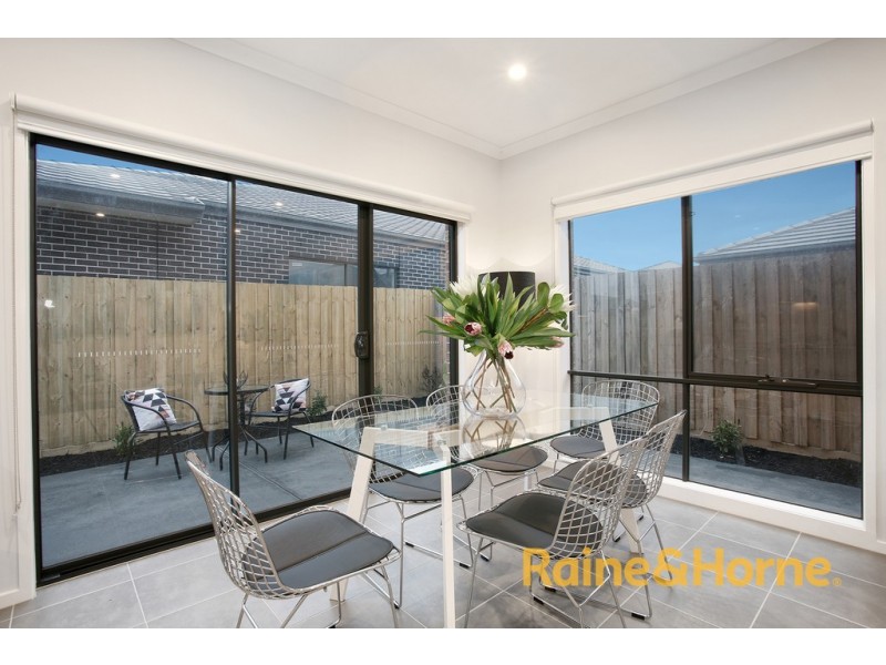 182 Alisma Boulevard, Cranbourne North VIC 3977