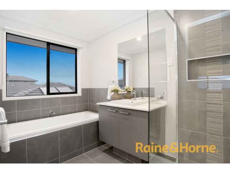 182 Alisma Boulevard, Cranbourne North VIC 3977