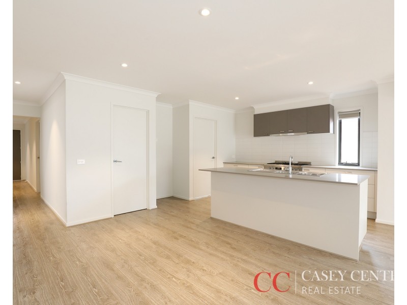 12 CLOVIS AVENUE, Clyde North VIC 3978