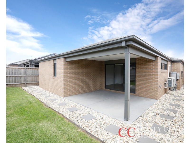 12 CLOVIS AVENUE, Clyde North VIC 3978