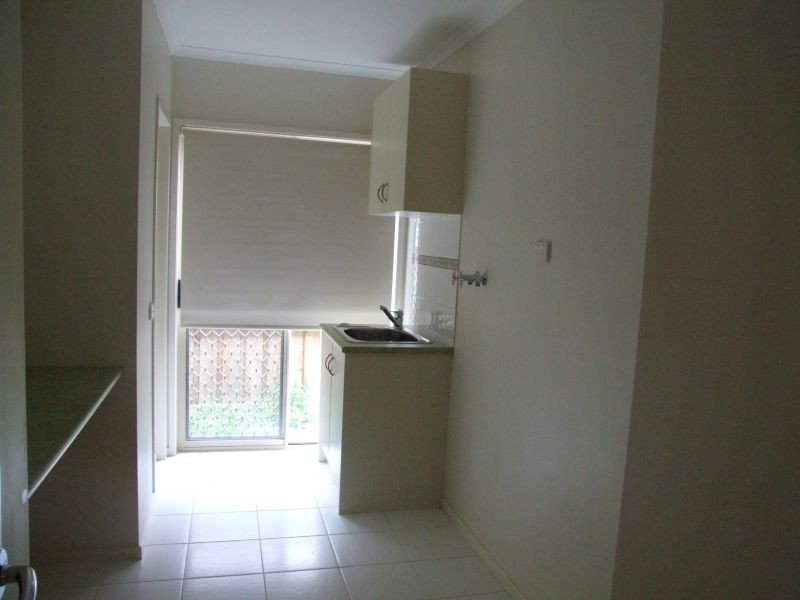 7 Fairways Blvd, Cranbourne North VIC 3977