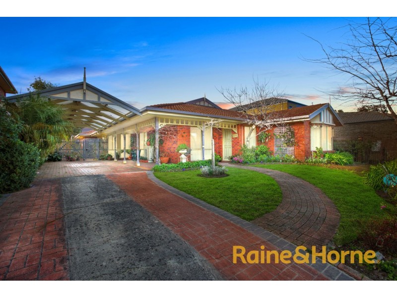 9 Tilmouth Place, Narre Warren South VIC 3805