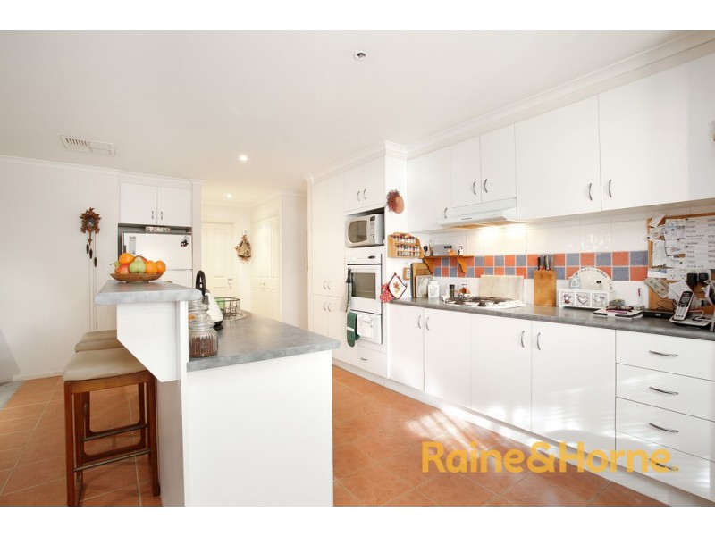 9 Tilmouth Place, Narre Warren South VIC 3805