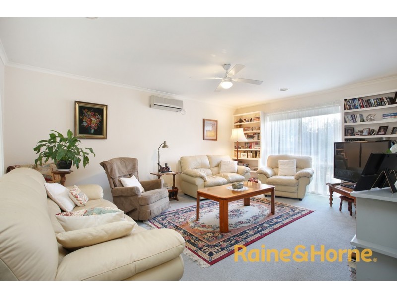 9 Tilmouth Place, Narre Warren South VIC 3805