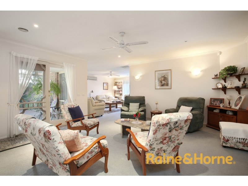 9 Tilmouth Place, Narre Warren South VIC 3805