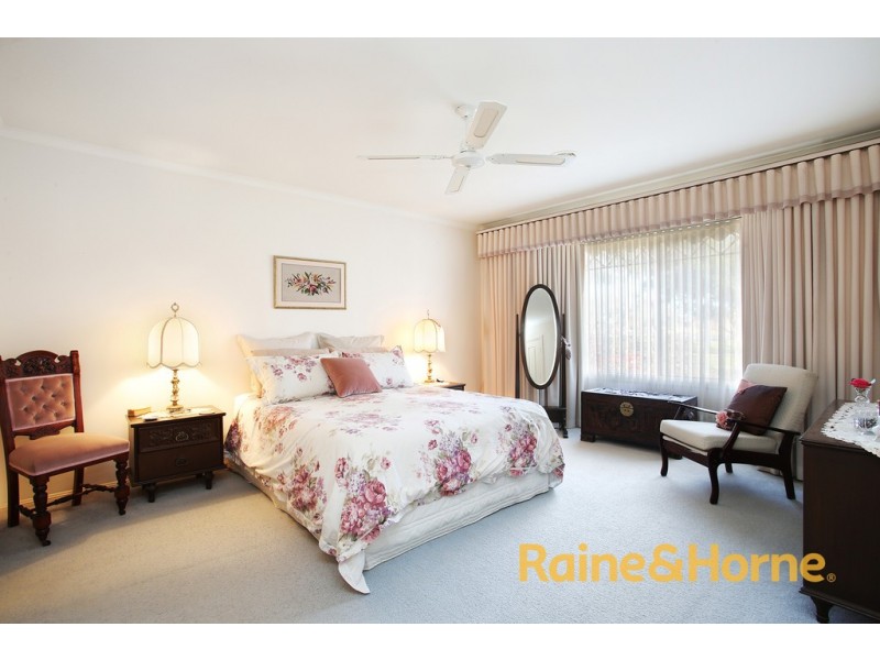 9 Tilmouth Place, Narre Warren South VIC 3805