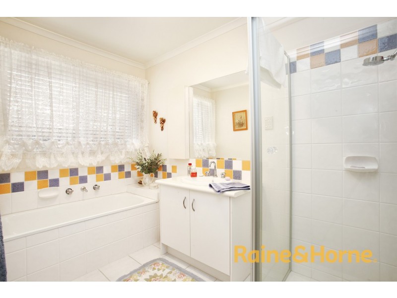 9 Tilmouth Place, Narre Warren South VIC 3805