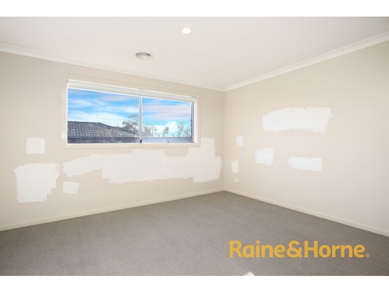 25 Barossa Drive, Clyde North VIC 3978