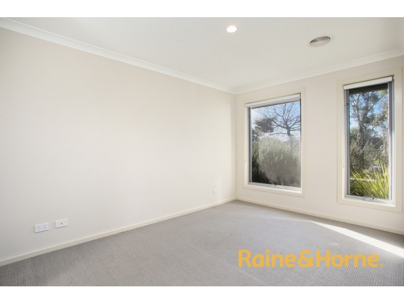 25 Barossa Drive, Clyde North VIC 3978