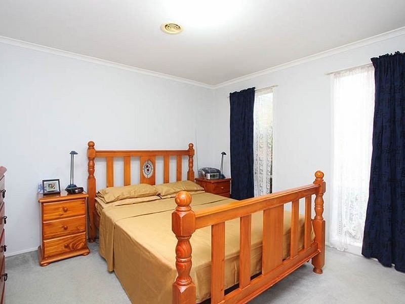 14 Pike Close, Narre Warren South VIC 3805