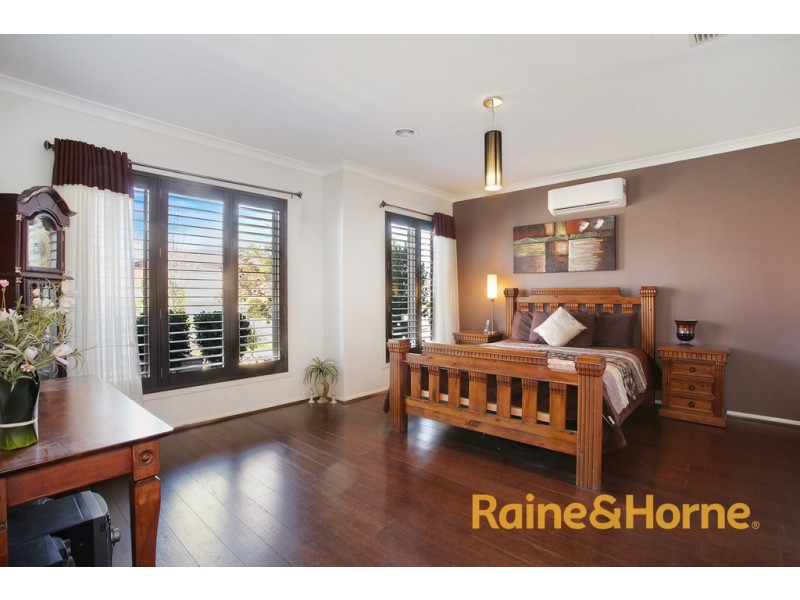 4 Katahdin Terrace, Cranbourne North VIC 3977