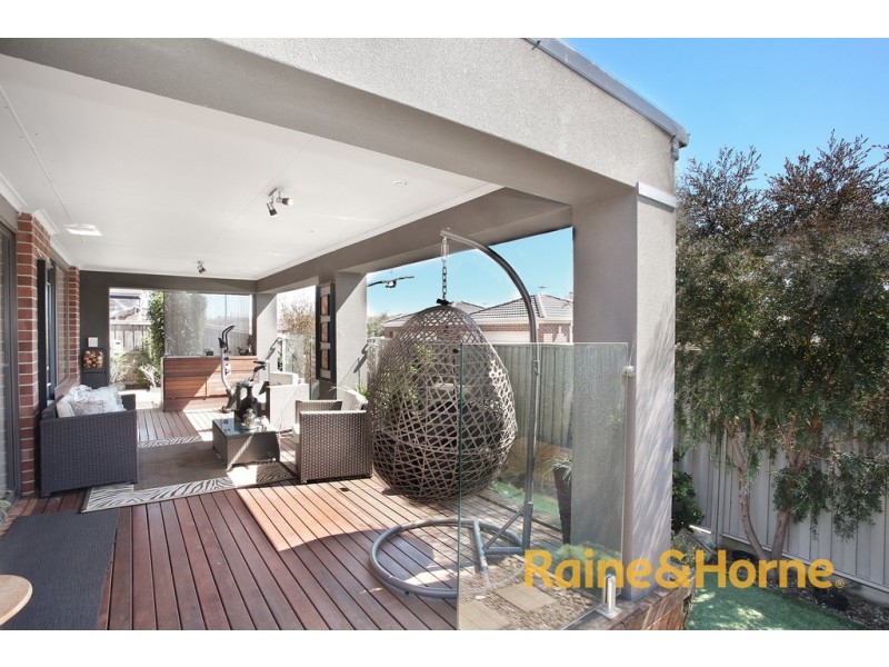4 Katahdin Terrace, Cranbourne North VIC 3977