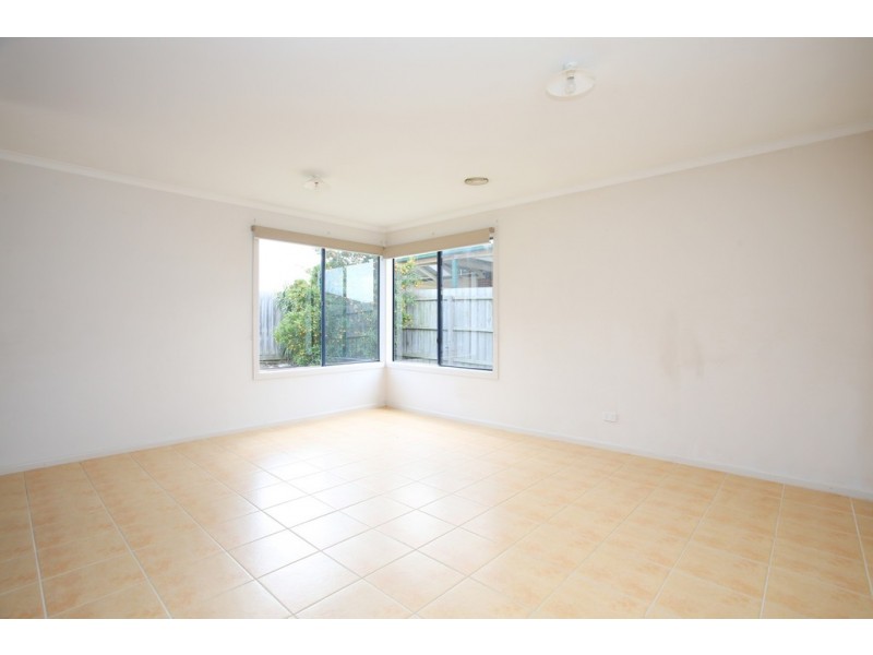 22 Pevensey Drive, Narre Warren South VIC 3805