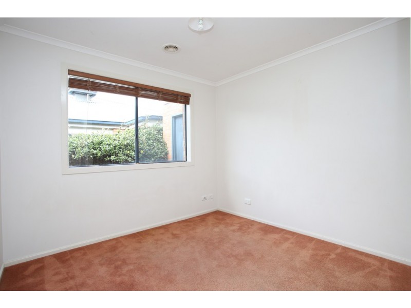 22 Pevensey Drive, Narre Warren South VIC 3805