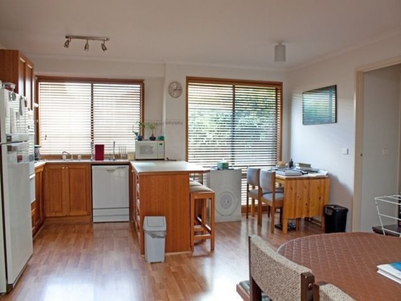 9 Swan Court, Narre Warren South VIC 3805