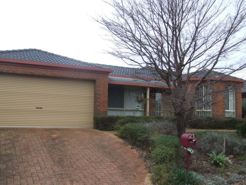 23 Waterside Drive, Cranbourne VIC 3977