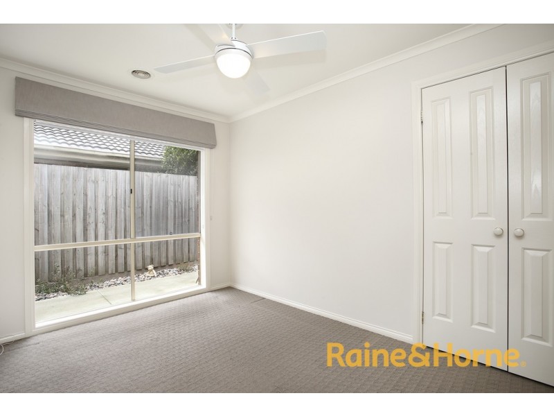 70 Galloway Drive, Narre Warren South VIC 3805