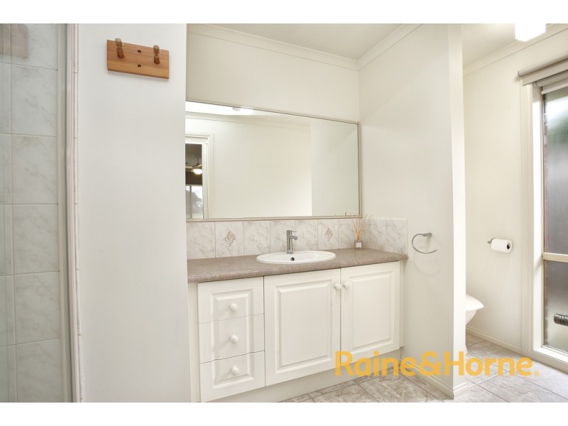 70 Galloway Drive, Narre Warren South VIC 3805