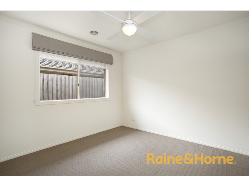 70 Galloway Drive, Narre Warren South VIC 3805