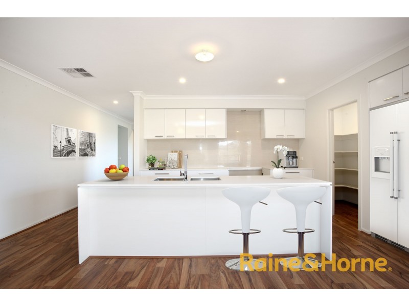 27 Springbrook Drive, Clyde North VIC 3978