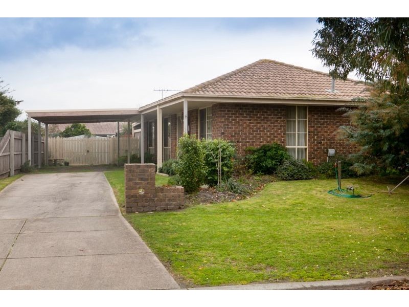 5 Glenleigh Court, Cranbourne North VIC 3977