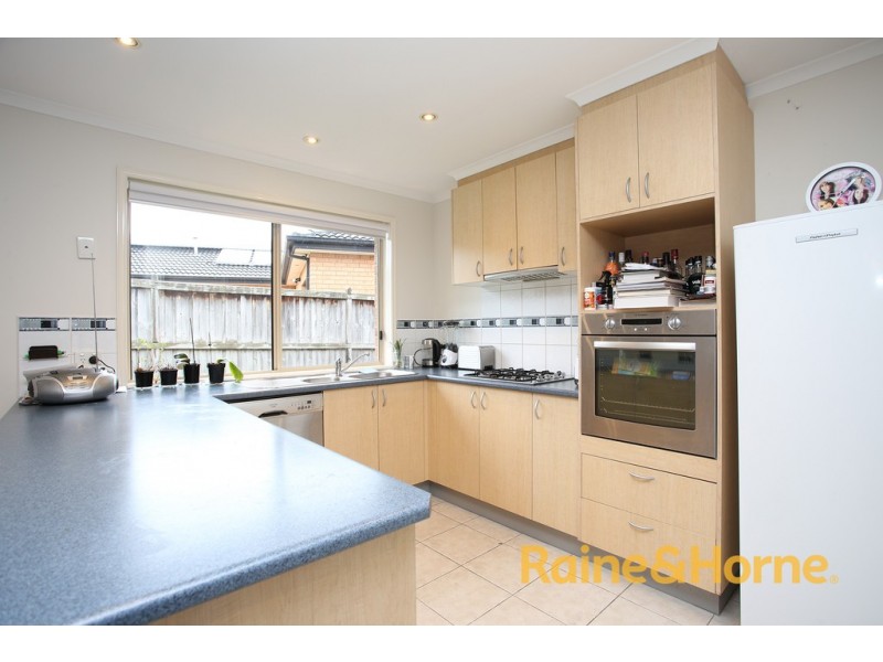 82 Robinswood Parade, Narre Warren South VIC 3805