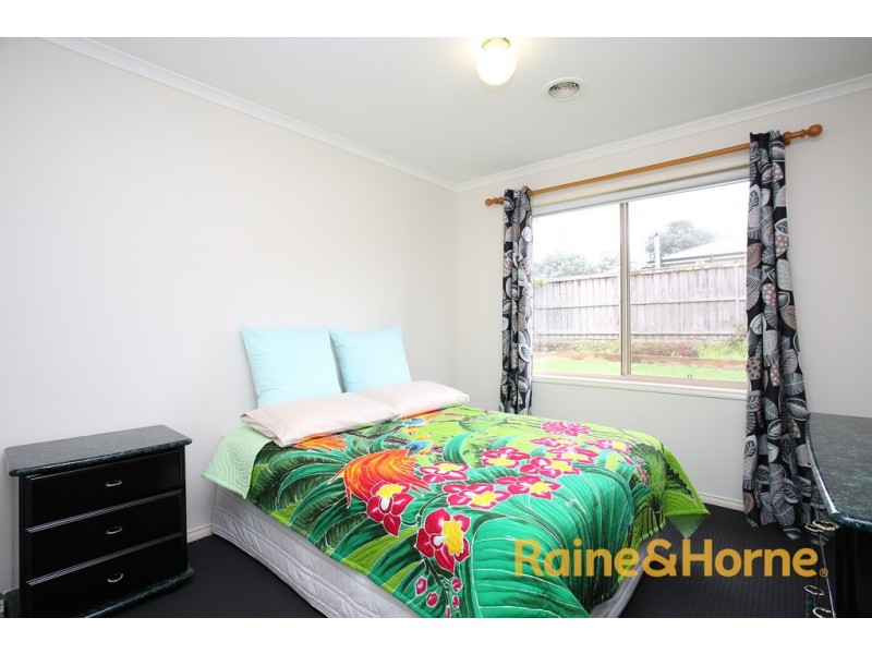 82 Robinswood Parade, Narre Warren South VIC 3805