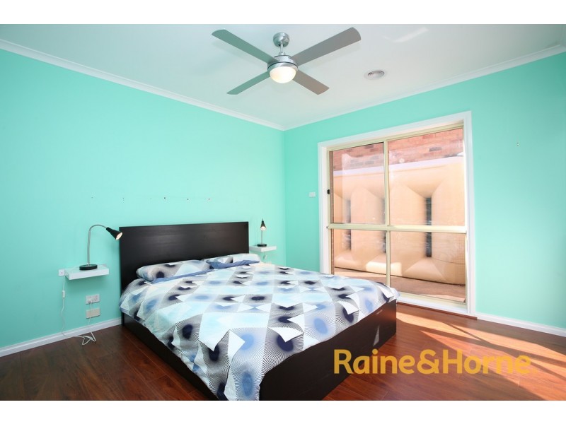 16 Margie Square, Narre Warren South VIC 3805