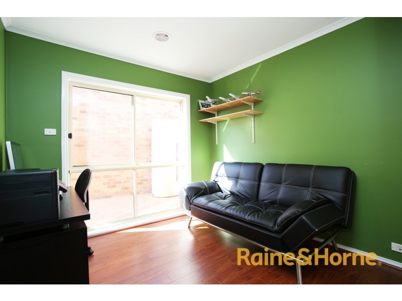 16 Margie Square, Narre Warren South VIC 3805