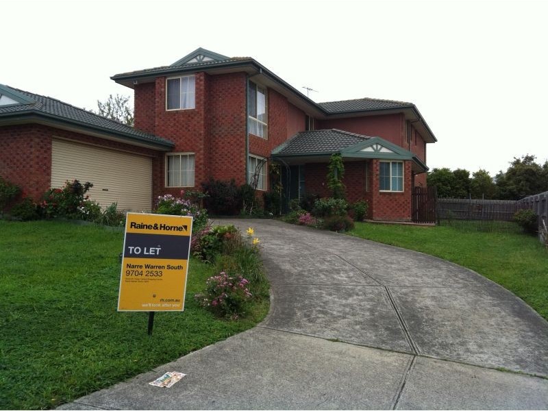 8 Mitchell Court, Berwick VIC 3806