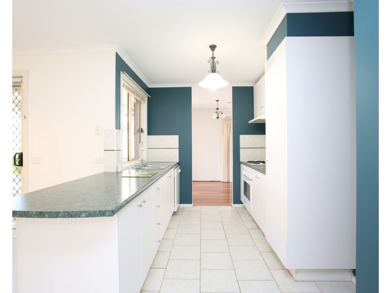 30 Ernest Crescent, Narre Warren South VIC 3805