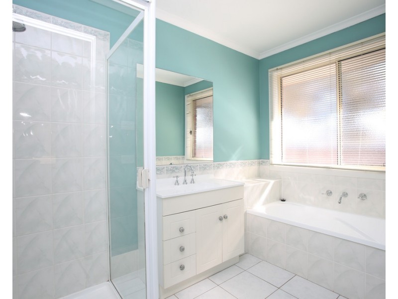 30 Ernest Crescent, Narre Warren South VIC 3805