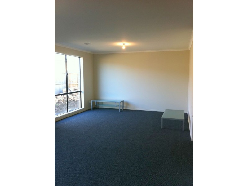 26 Vega Terrace, Cranbourne VIC 3977