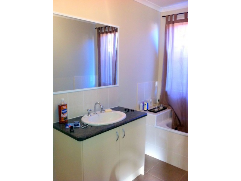 26 Vega Terrace, Cranbourne VIC 3977