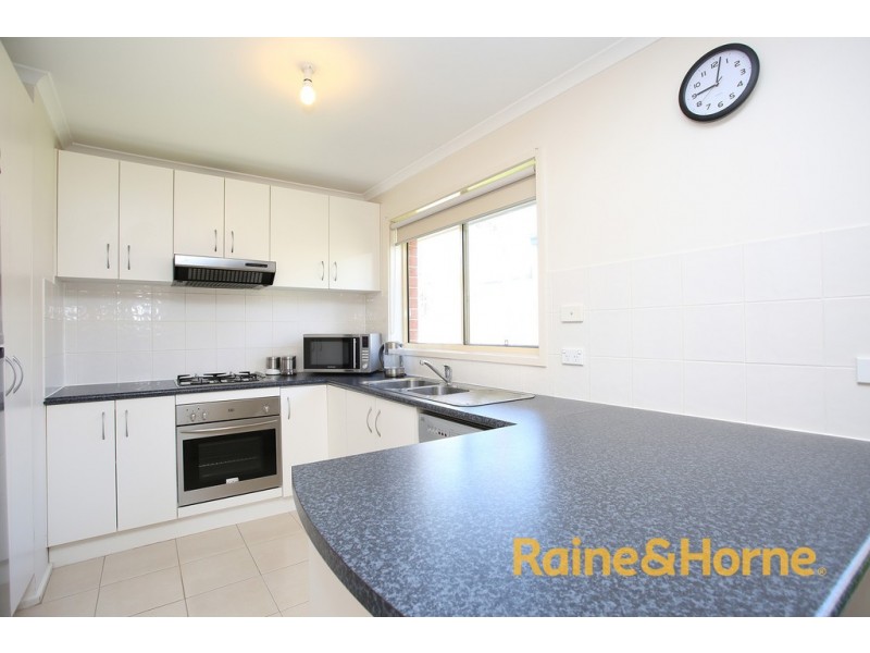 2/38-40 Tuscany Rise, Pakenham VIC 3810