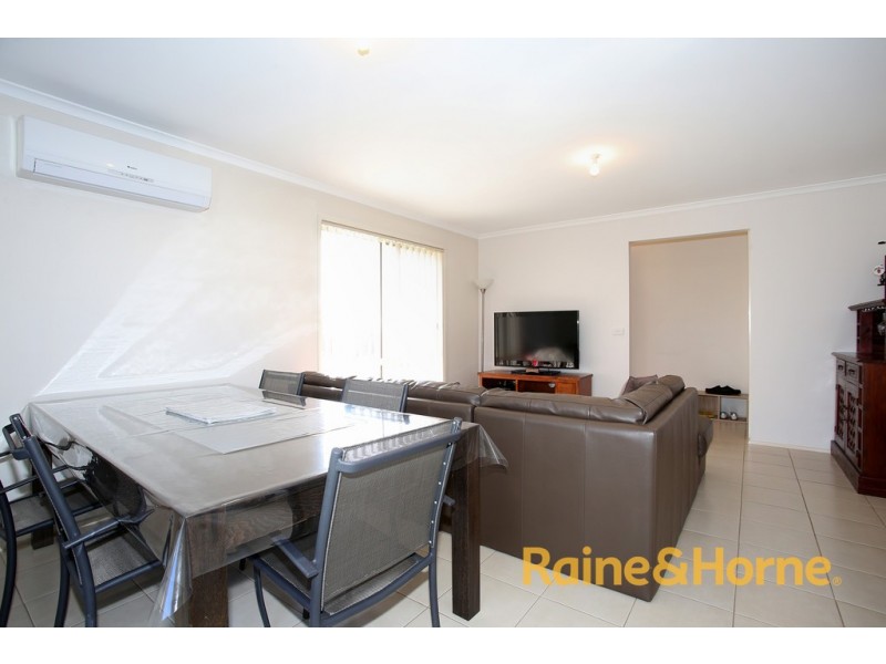 2/38-40 Tuscany Rise, Pakenham VIC 3810