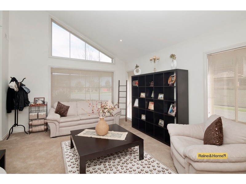 45 Amhurst Drive, Narre Warren South VIC 3805