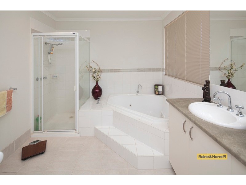 45 Amhurst Drive, Narre Warren South VIC 3805